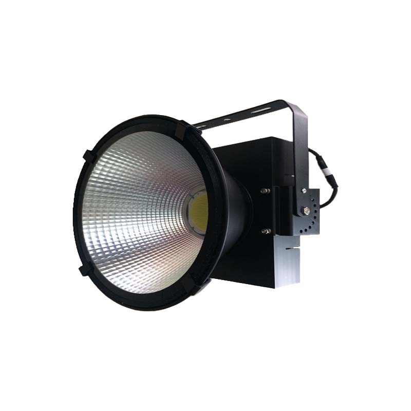 Đèn Pha cẩu tháp LED 200W – 300W – 400W – 500W – 600W – 800W