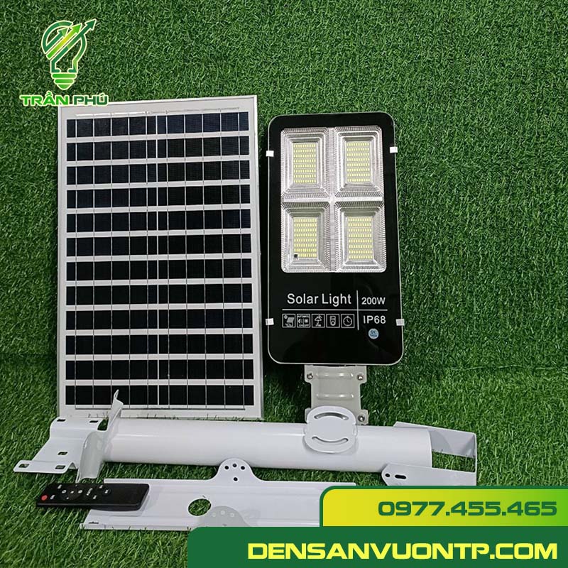 Đèn pha Năng lượng mặt trời giá rẻ a